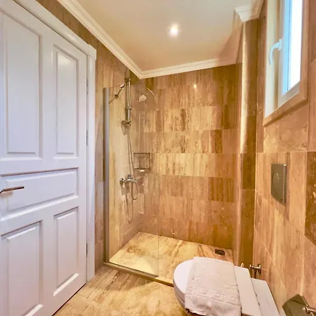 Villa A Luxurious Sea View Within Walking Distance To Town In Kalkan Kalamar *